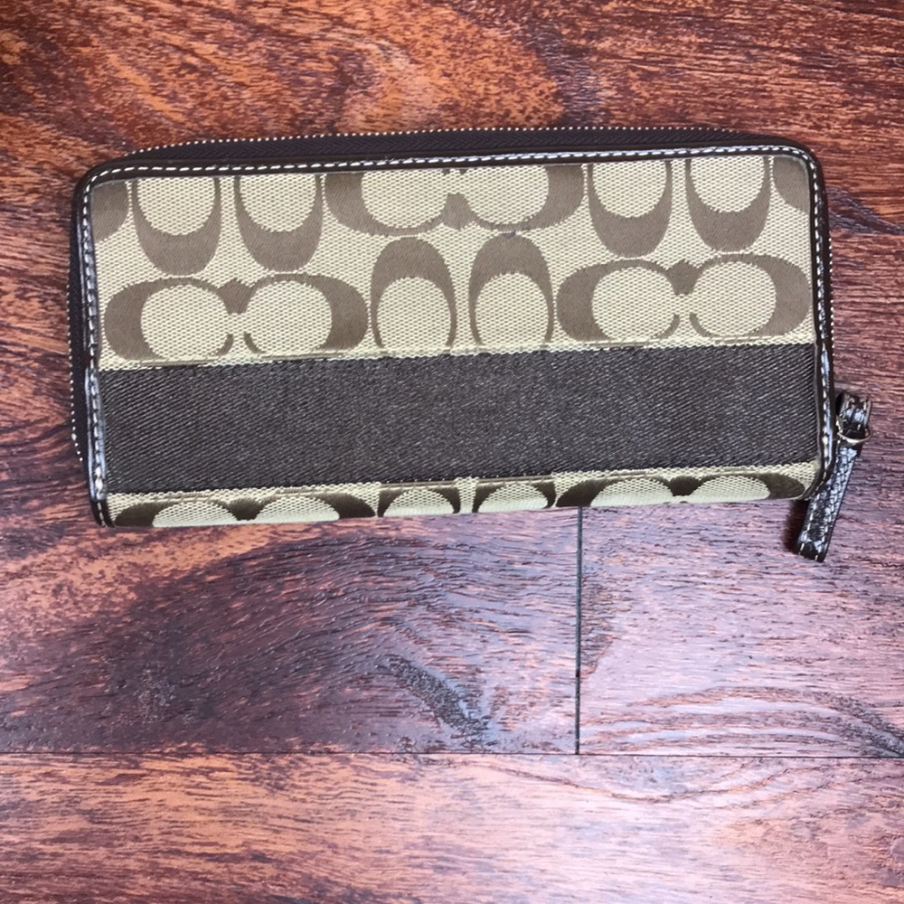 Coach Purse & Wallet Set - Picture 12 of 14